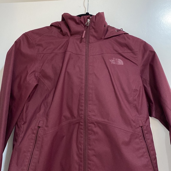 North Face - Small Rain Jacket with Hood (“Removable”) - Picture 2 of 12